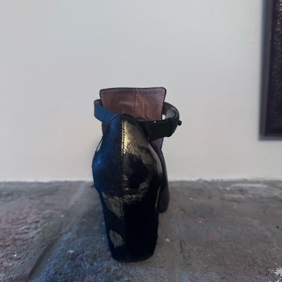 Matiko Gold/Black Pony Heel Ankle Boot Shoes - Picture 3 of 6